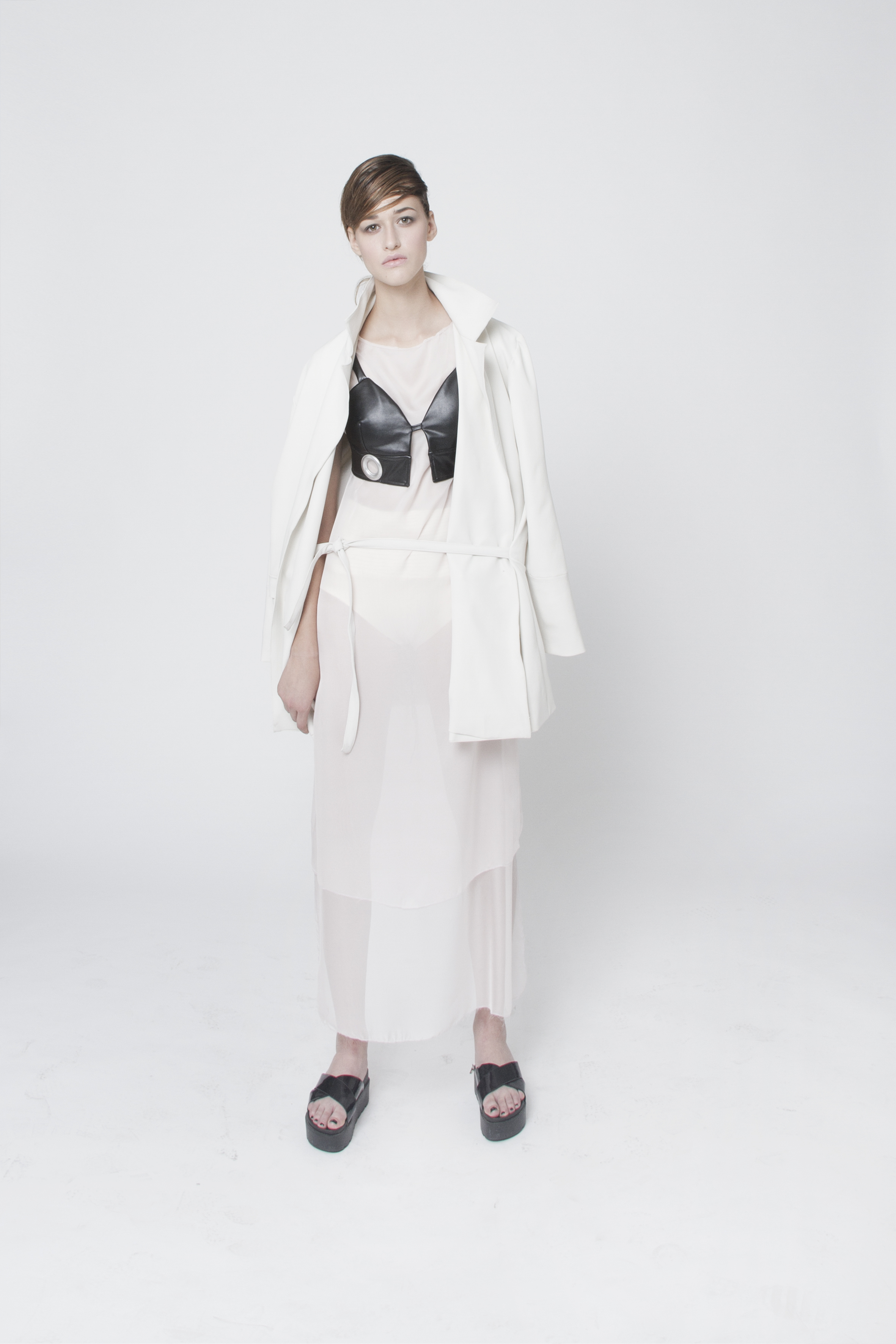 INESCAPER - Look 3